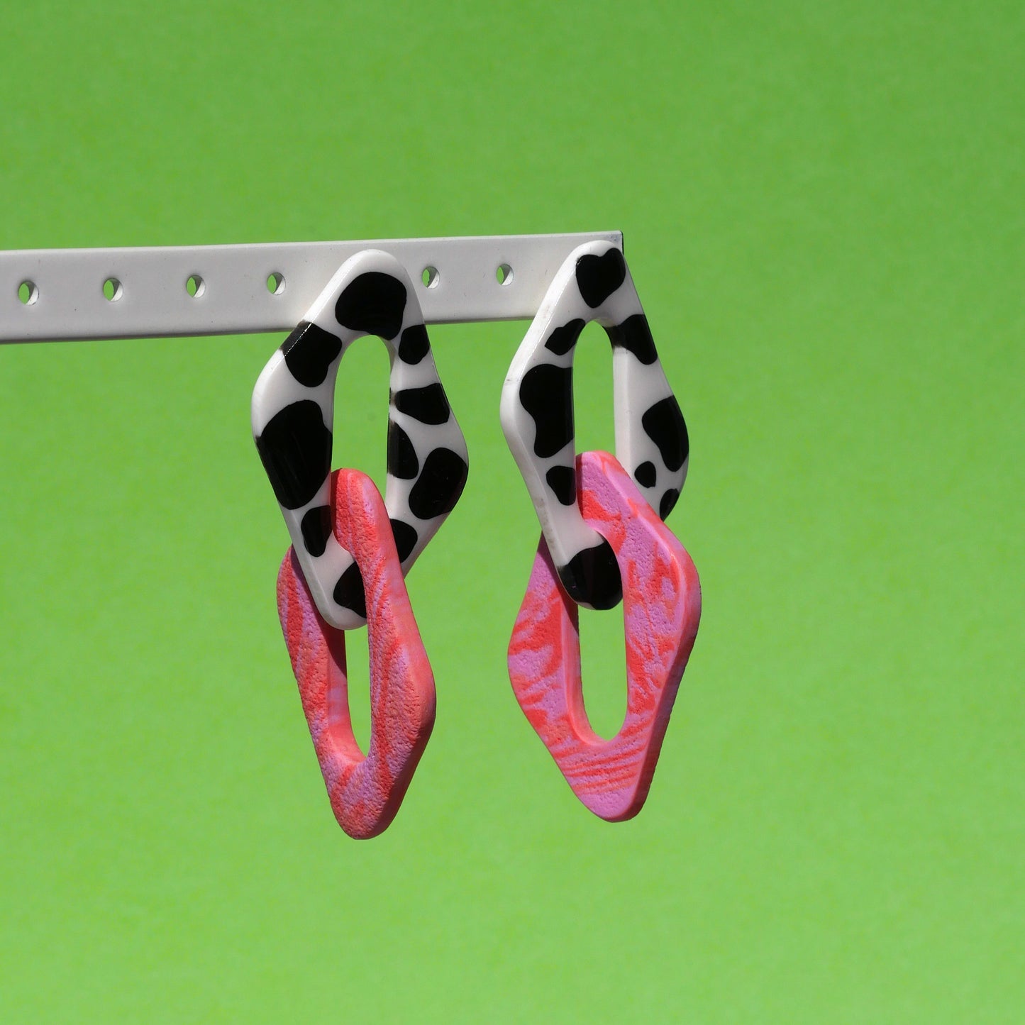 Boucles d'oreilles - Tâche de vache & rose | Collection Pam