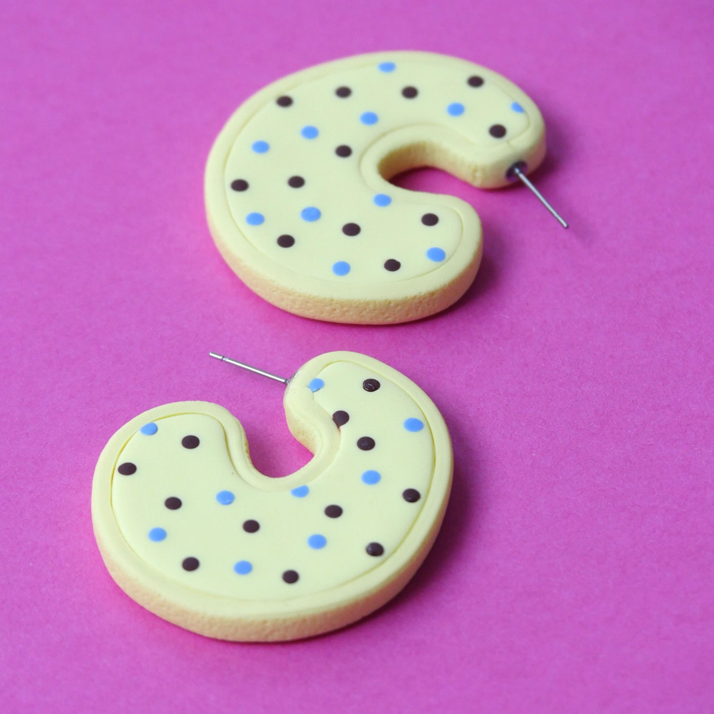 Boucles d'oreilles - Créoles à pois | Collection Berta