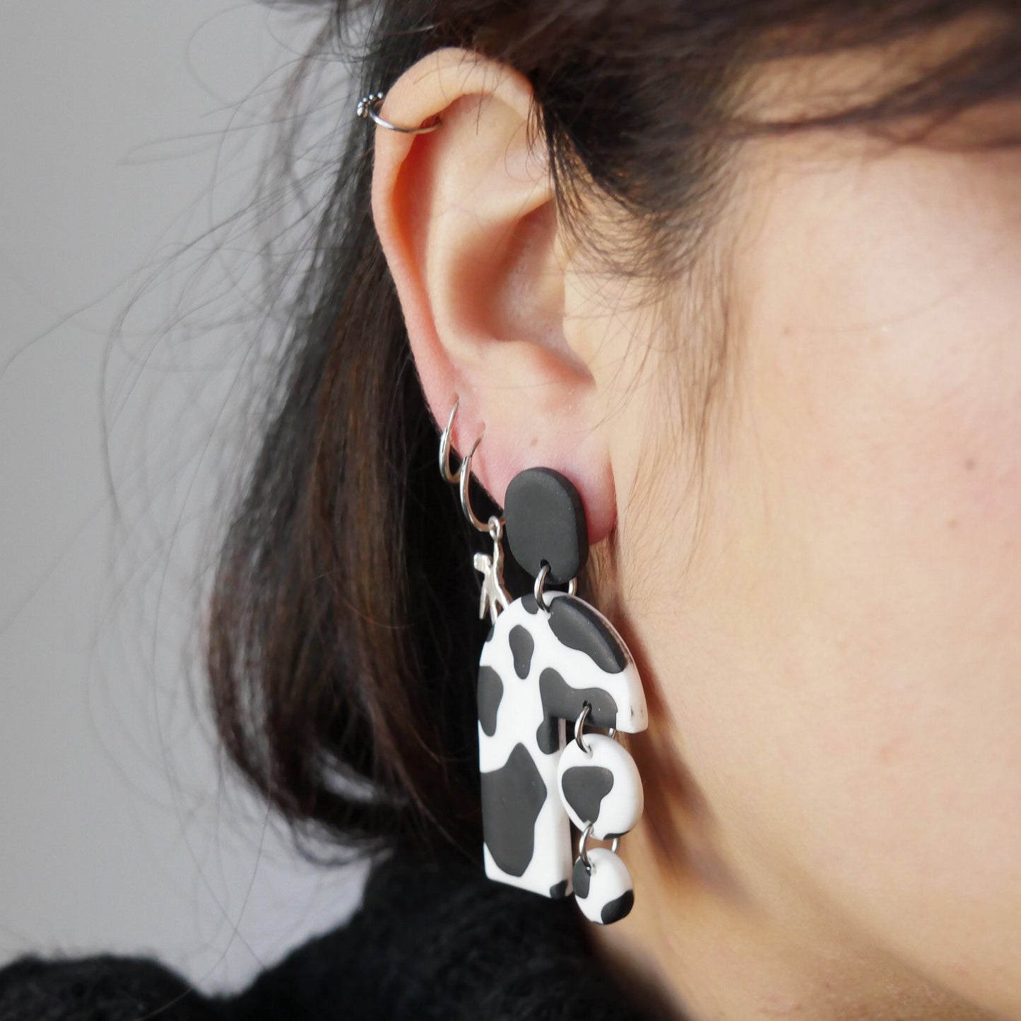 Boucles d'oreilles - tâche de vache noir | Collection Permanente