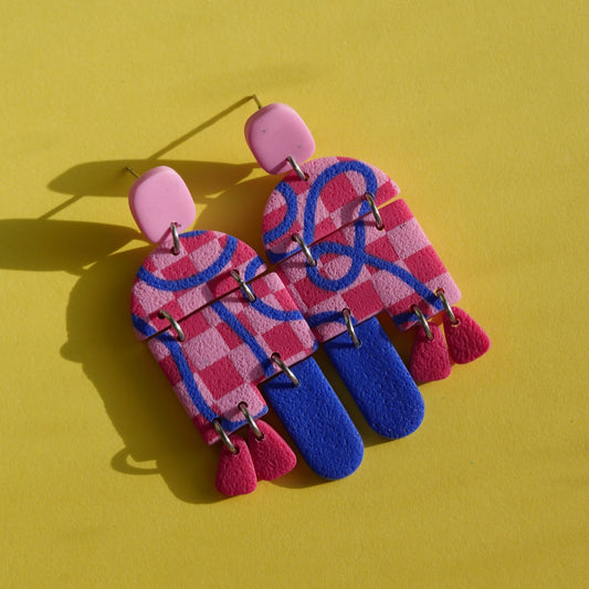 Boucles d'oreilles Louisette - damier rose & ligne bleu | SOLDES