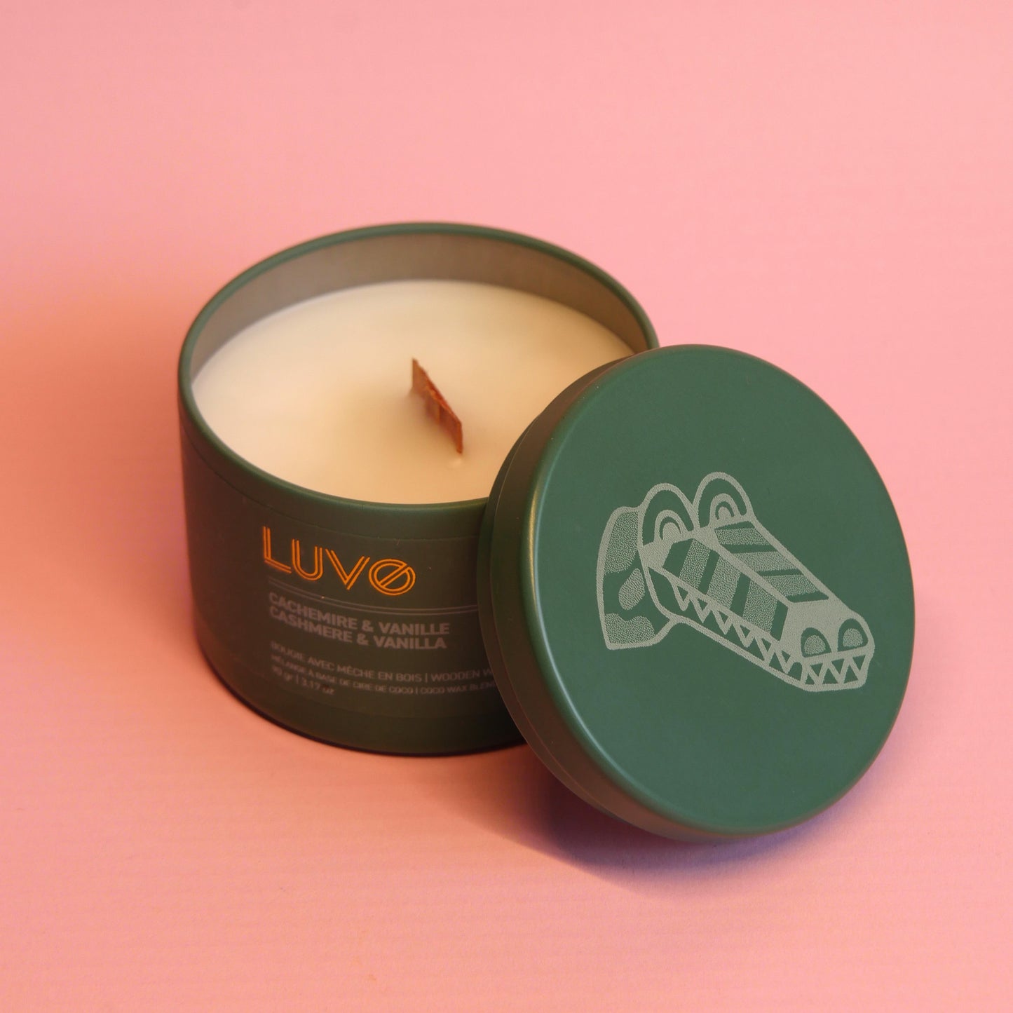 Bougie-bijoux Crocodile agile x LUVO – Cachemire & Vanille