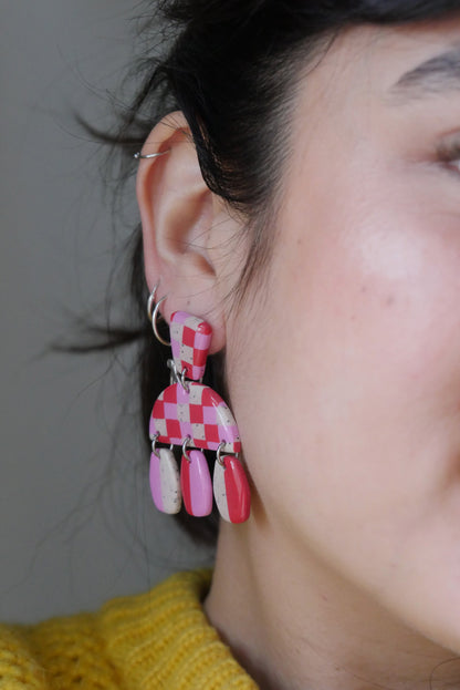 Boucles d'oreilles pendantes - damier | Collection Louisette