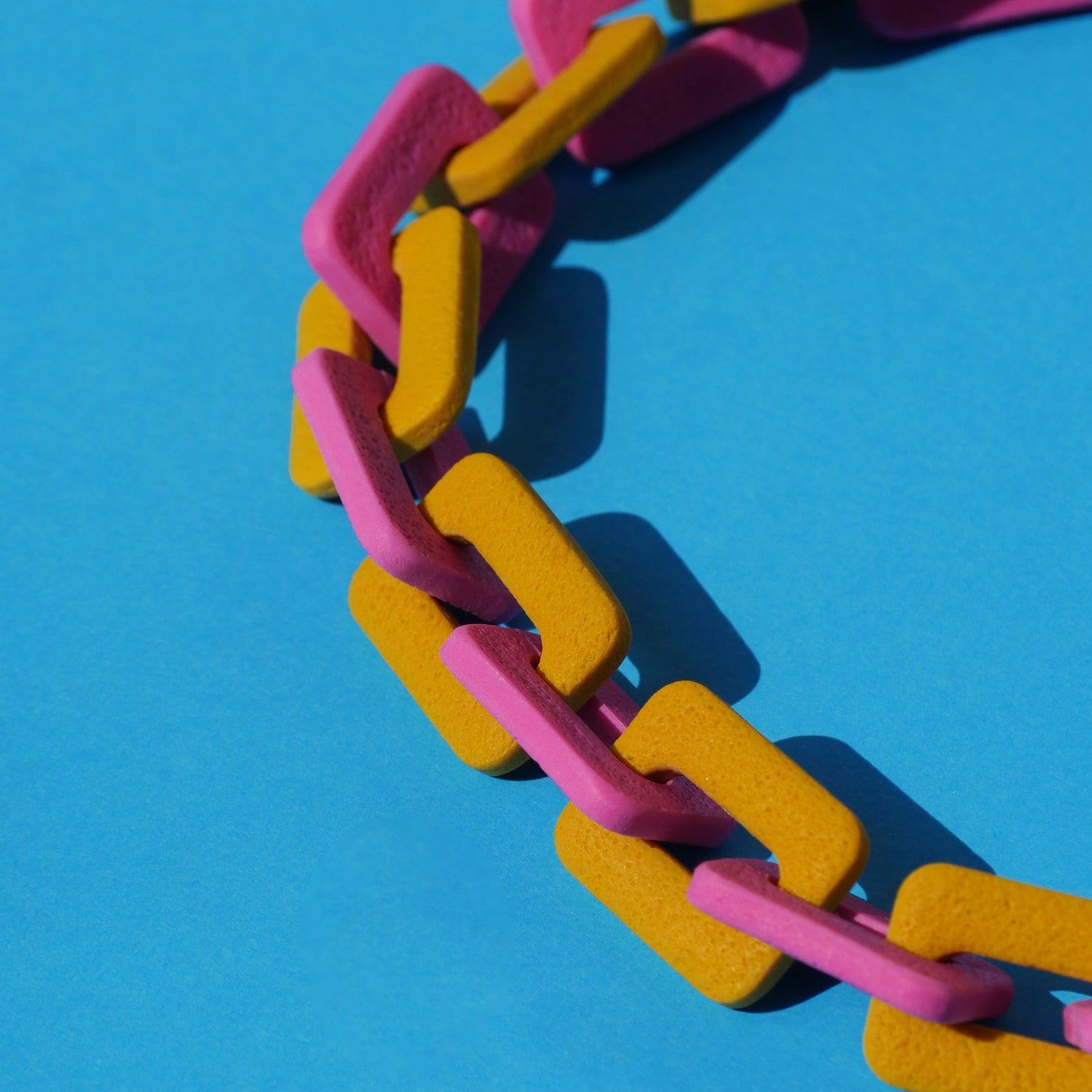 Chain necklace - pink &amp; yellow | Doris Collection