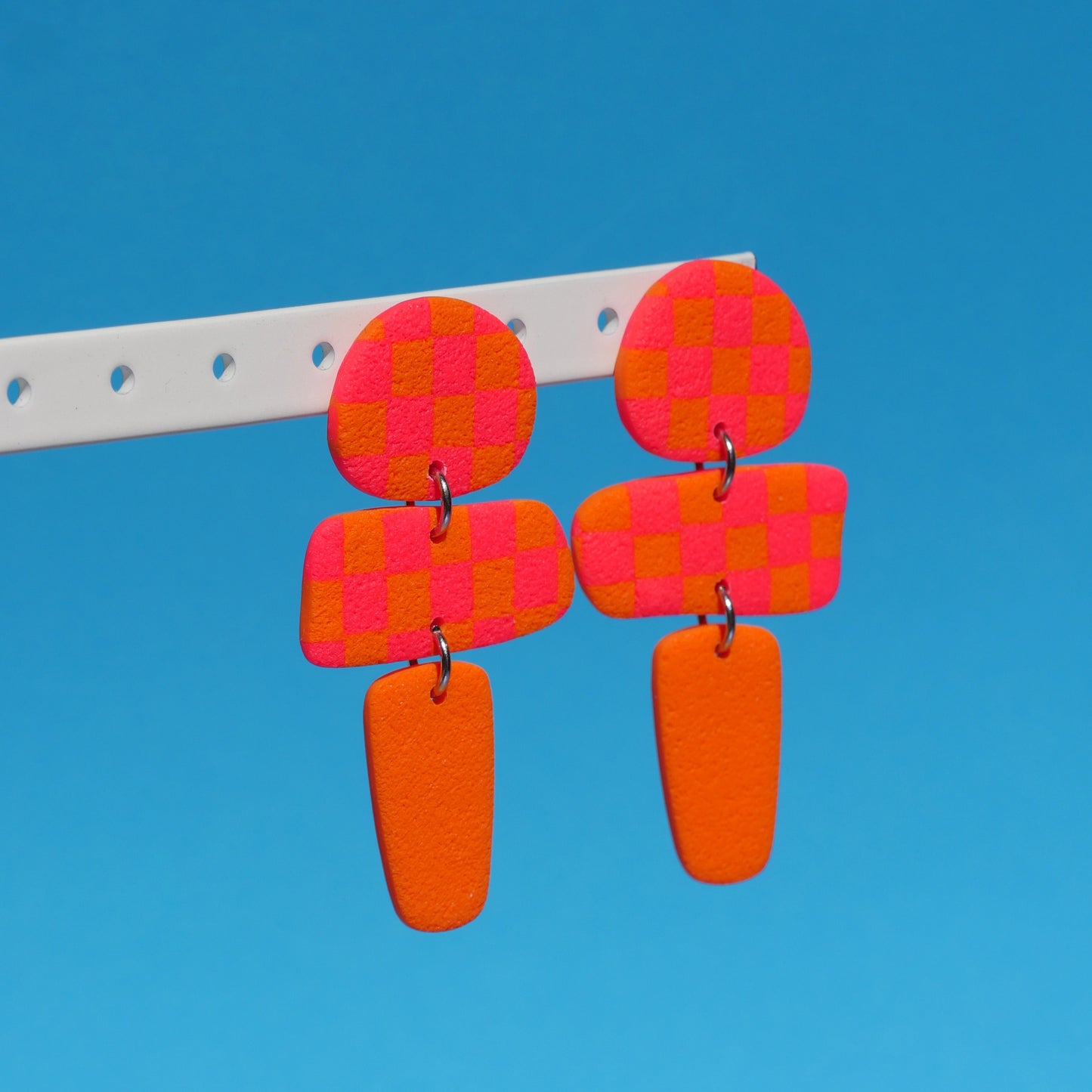 Earrings - Orange &amp; neon pink checkerboard | Doris Collection