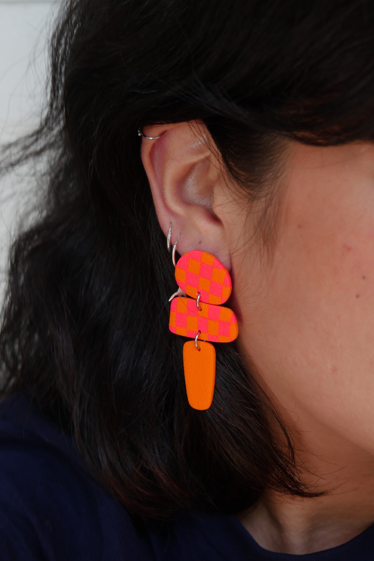 Earrings - Orange &amp; neon pink checkerboard | Doris Collection