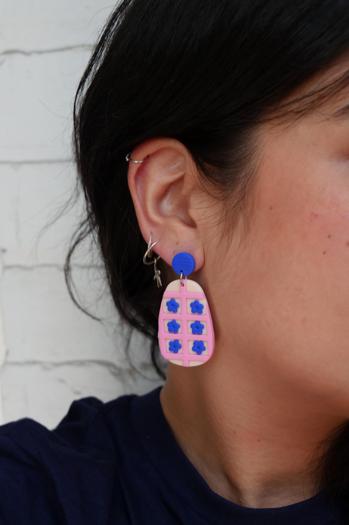 Earrings - Grid &amp; blue flowers | Doris Collection