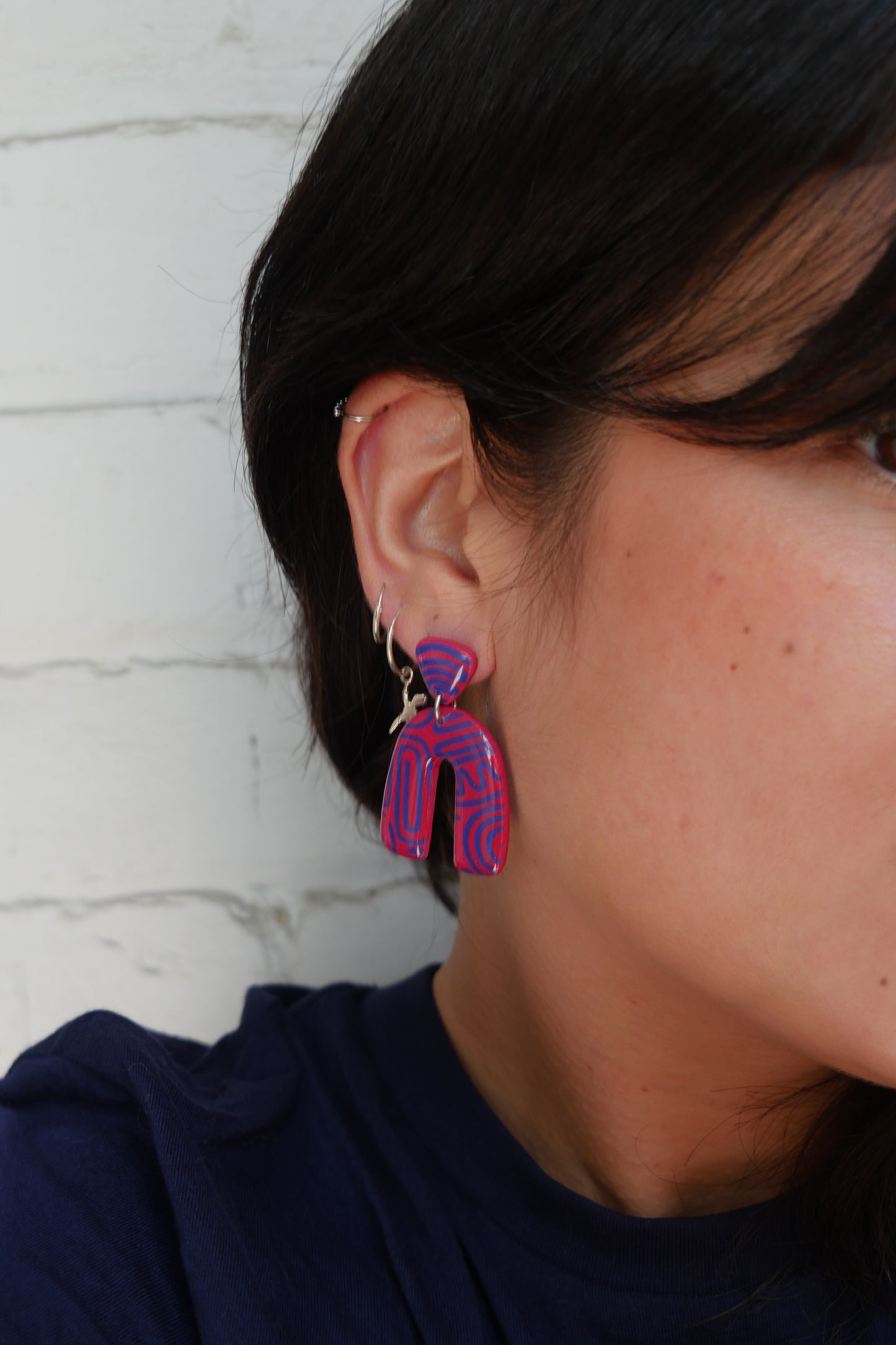 Boucles d'oreilles - Arch rose & ligne abstraite bleu | Collection Doris