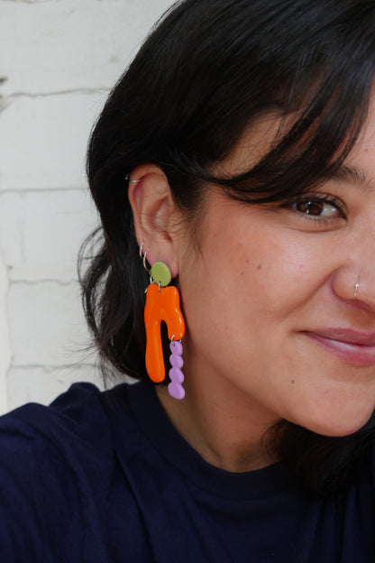 Earrings - Half-arch orange &amp; lilac | Doris Collection