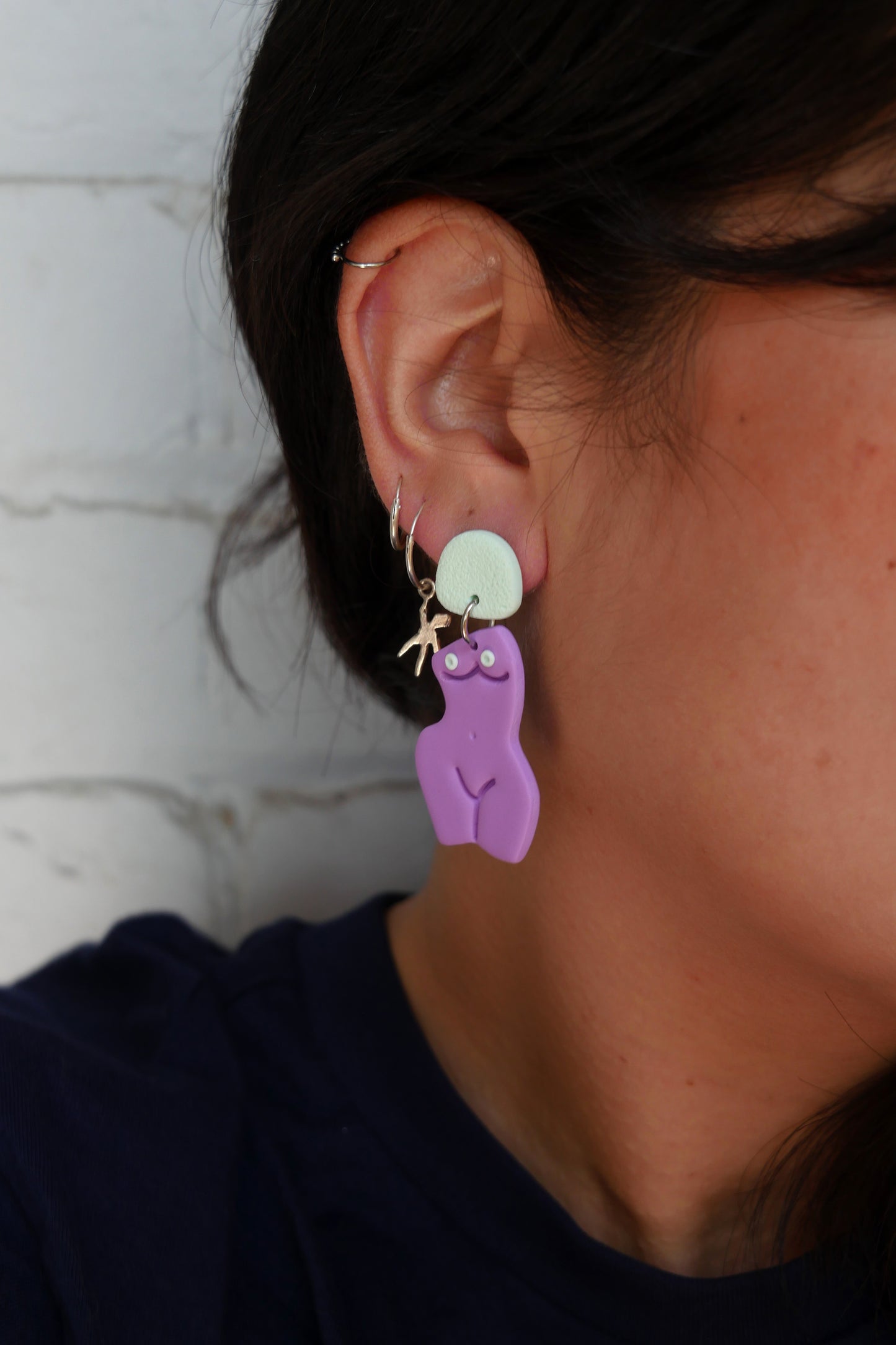 Earrings - lilac woman's body | AGRIPPINE Collection