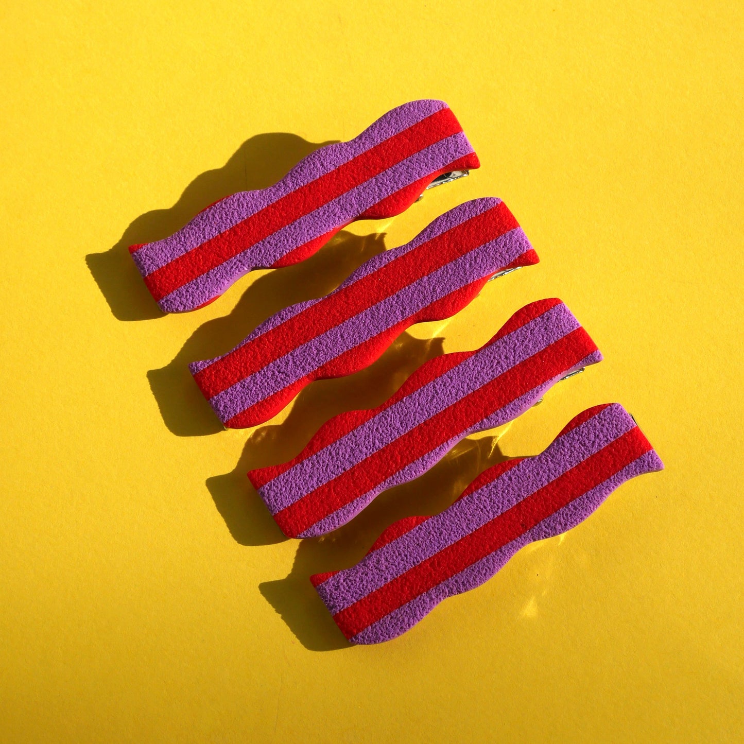 Barrettes rayées en argile polymère – Rouge et violet | Accessoires