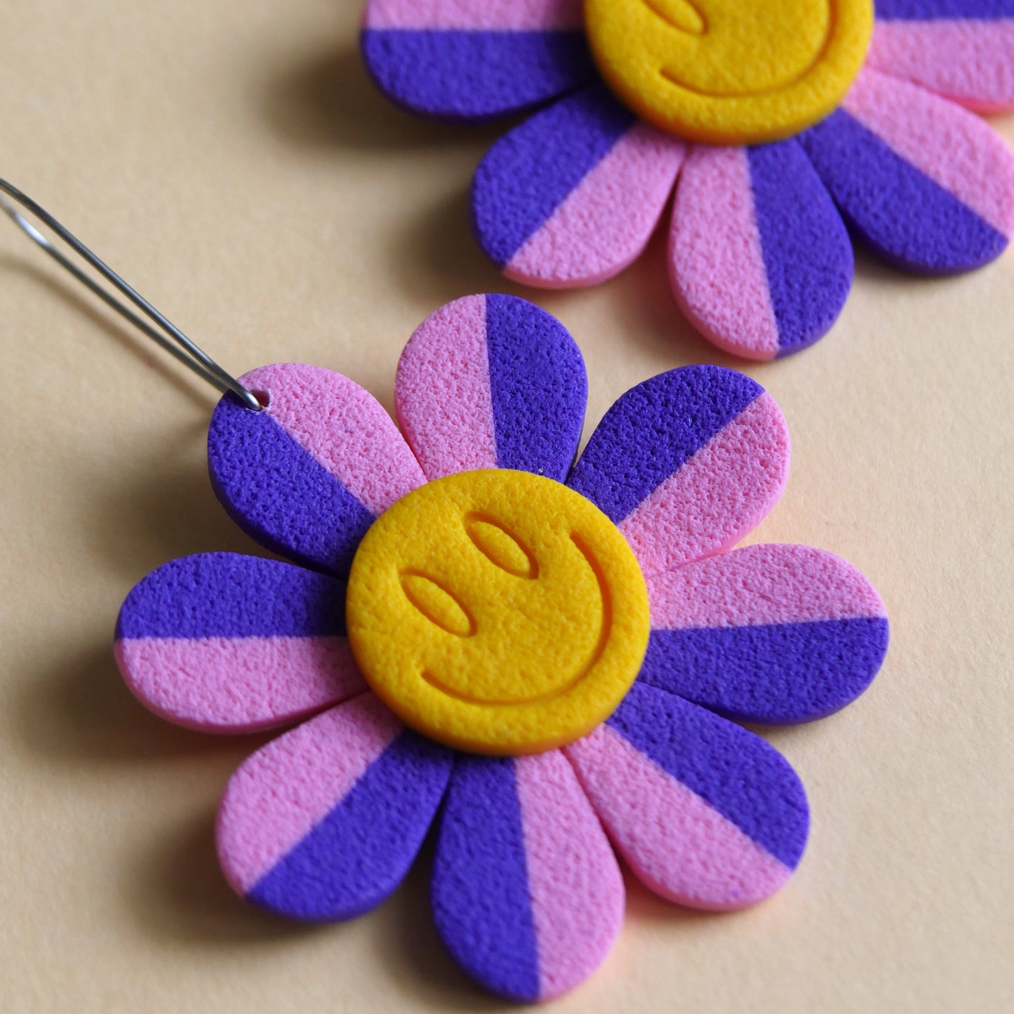 Earrings - Smiley Flowers | Unique Collection