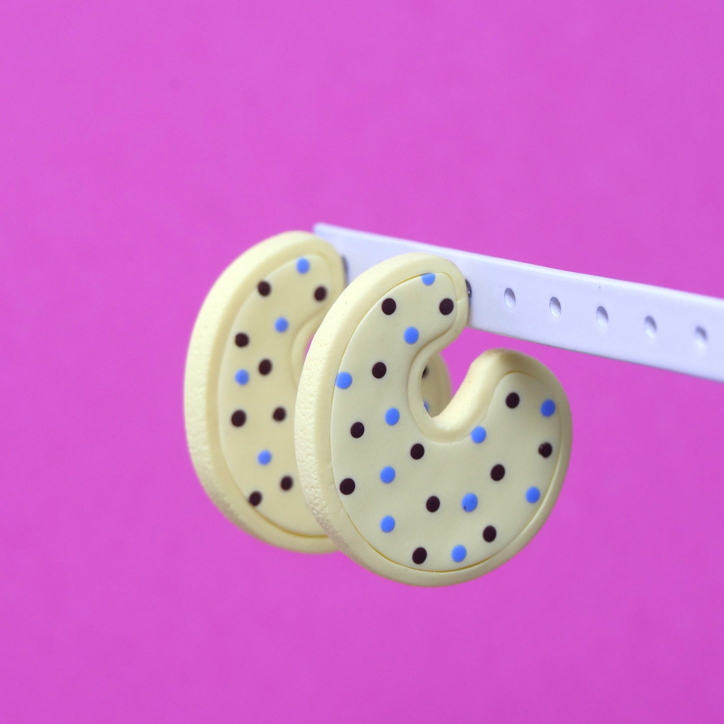 Boucles d'oreilles - Créoles à pois | Collection Berta