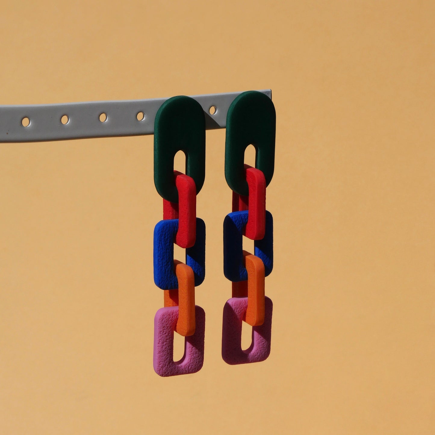 Boucles d'oreilles argile polymère - Chaîne multicolore | Collection Millie