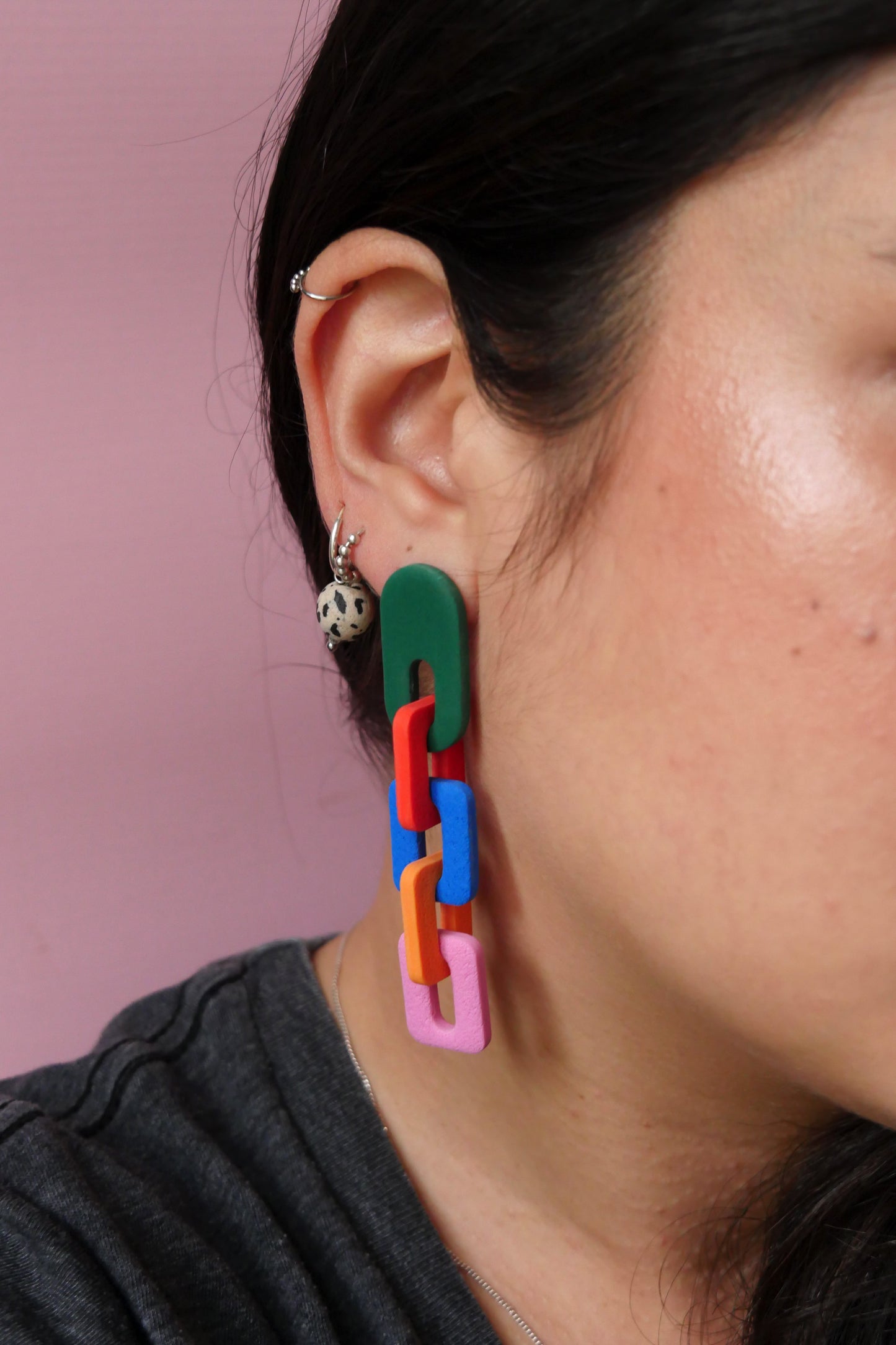 Boucles d'oreilles argile polymère - Chaîne multicolore | Collection Millie