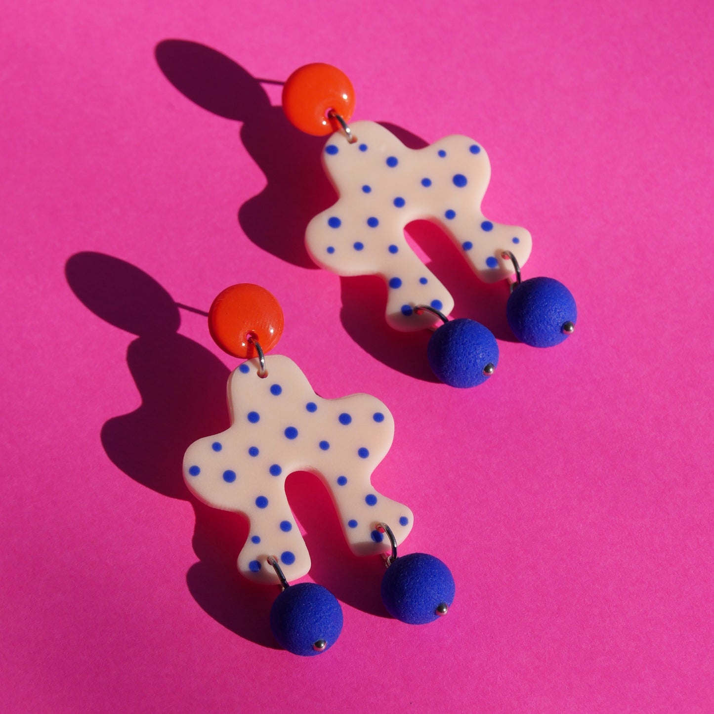 Boucles d'oreilles Arch pois bleu | Collection Huguette