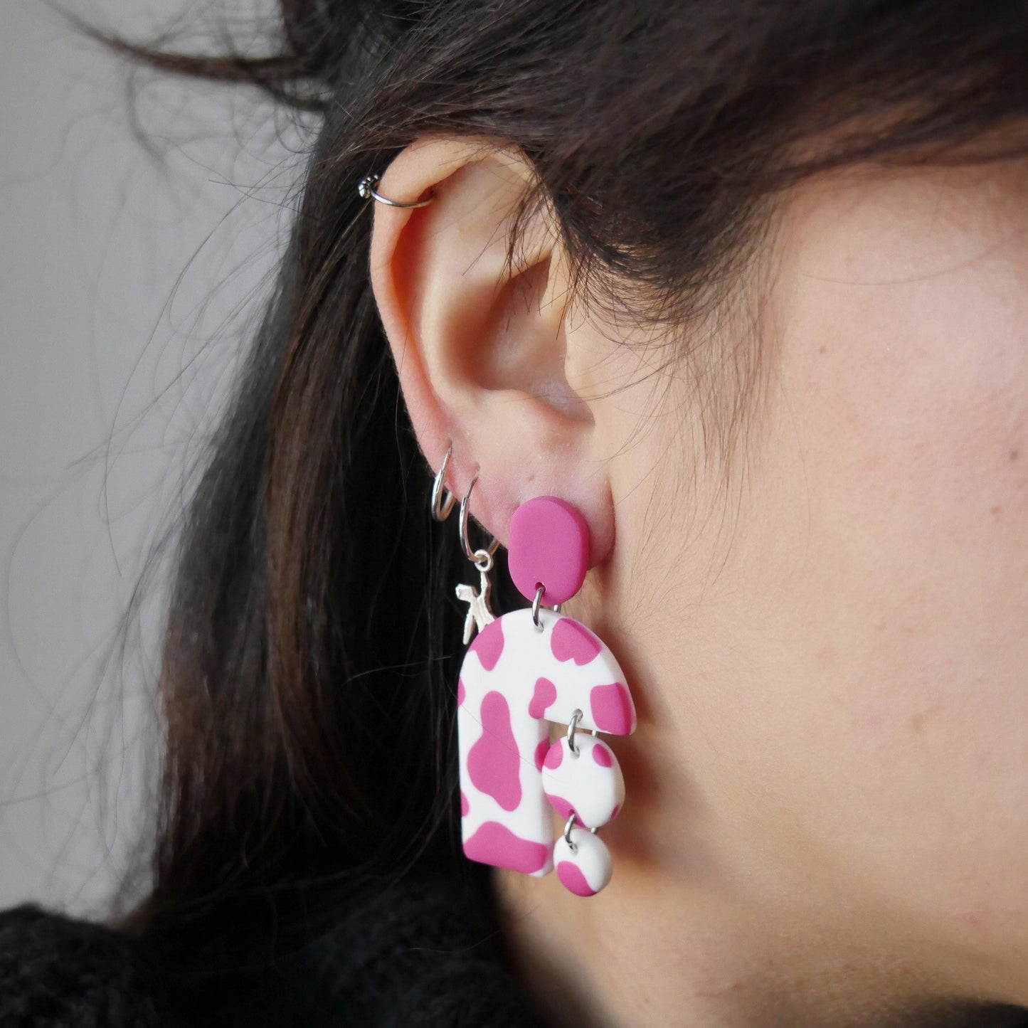 Boucles d'oreilles - tâche de vache rose | Collection Permanente