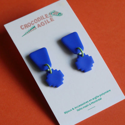 Boucles d'oreilles en argile polymère - forme géométrique bleu klein | Soldes
